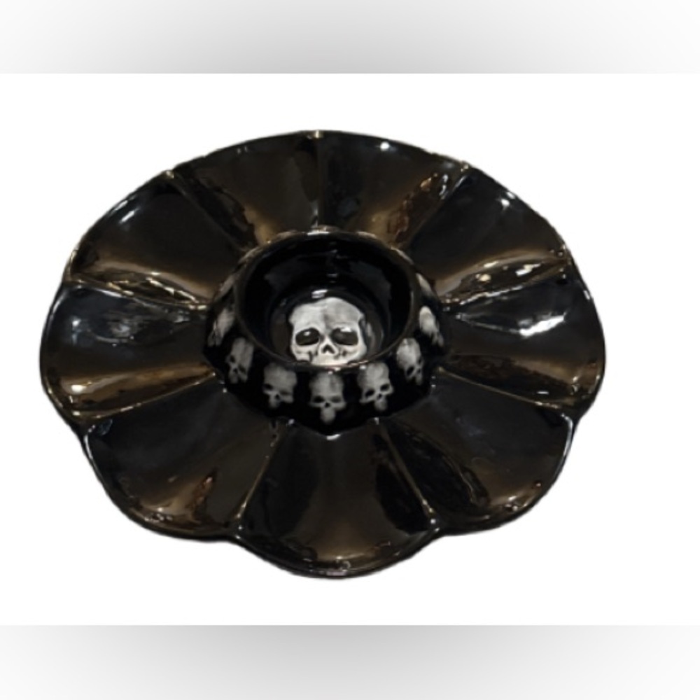 Black Skull Platter 3.5" diameter